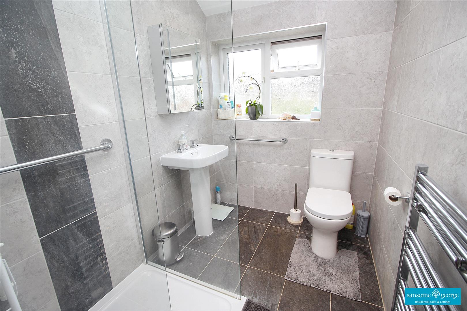 Alford Close, Tilehurst, Reading
